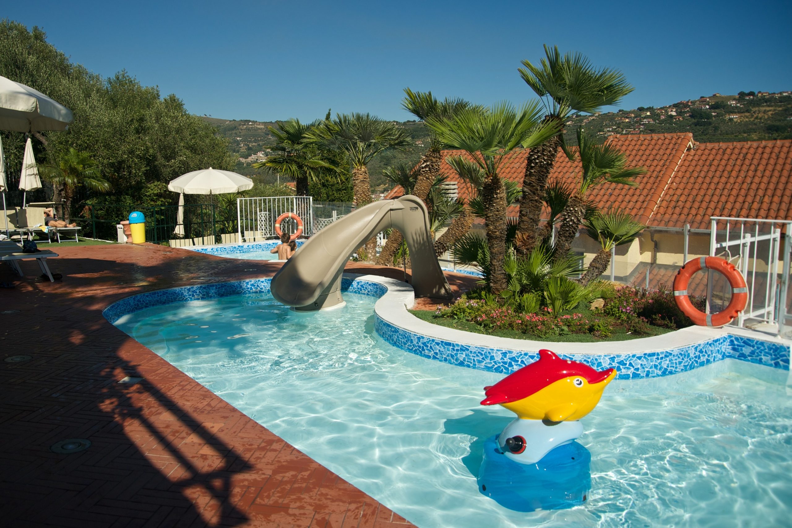 Familienresort Ligurien mit Pool finden